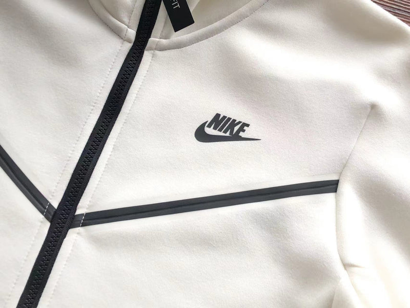 Conjunto Nike Tech Fleece Branco