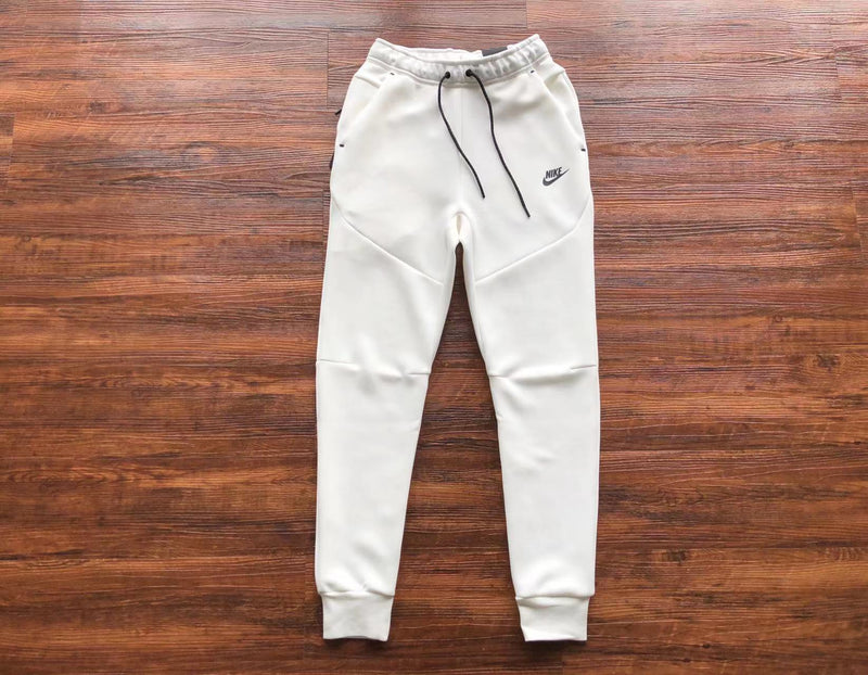 Conjunto Nike Tech Fleece Branco